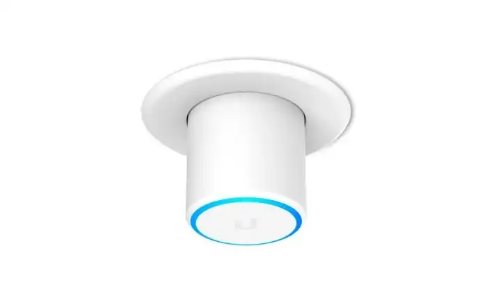 Point d'accès Wi-Fi 5 Maroc Ubiquiti UAP FlexHD Maroc Point d'accès intérieur et extérieur Ubiquiti UAP-FLEXHD, biquiti UAP FlexHD est un point d'accès Wi-Fi 5 Wave 2 doté de la technologie 4x4 MU-MIMO. Utilisant la technologie Wi-Fi 5 (802.11ac), FlexHD peut utiliser les bandes de fréquences de 5 GHz (jusqu'à 1,7733 Gb/s) et de 2,4 GHz (300 Mb/s) à l'intérieur et à l'extérieur grâce à sa conception résistante aux intempéries