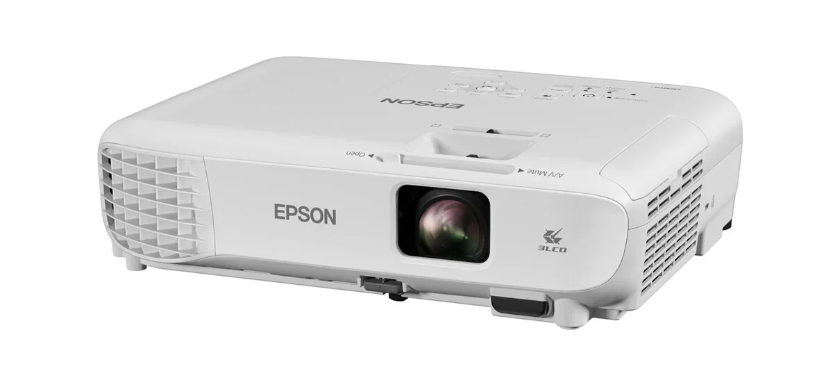 Vidéoprojecteur Epson EB-W06 Maroc Vidéoprojecteur EB-W06 Maroc Epson EB-W06 Maroc V11H973040, Que ce soit pour regarder votre film préféré ou pour faire une présentation, ce projecteur peut offrir un affichage impressionnant de 320 pouces (812,8 cm). Doté de la technologie 3LCD