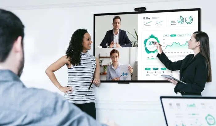 Utilisez votre réseau Wi-Fi existant pour connecter instantanément et en toute sécurité des appareils ou utilisez nos dongles d’interaction HDMI en option pour diffuser directement sur l’écran interactif 75″ 75BDL4052E/02