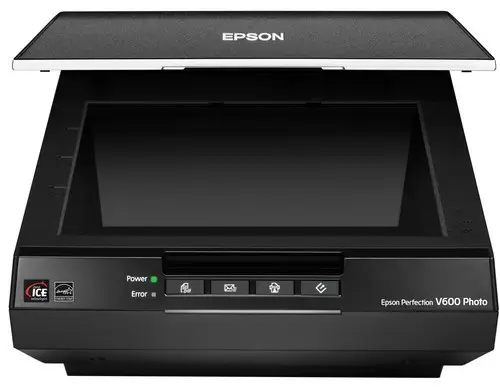 Le scanner photo Epson Perfection V600 est la solution idéale pour convertir des diapositives, des films et des tirages de format 35 mm et moyen en fichiers numériques haute résolution