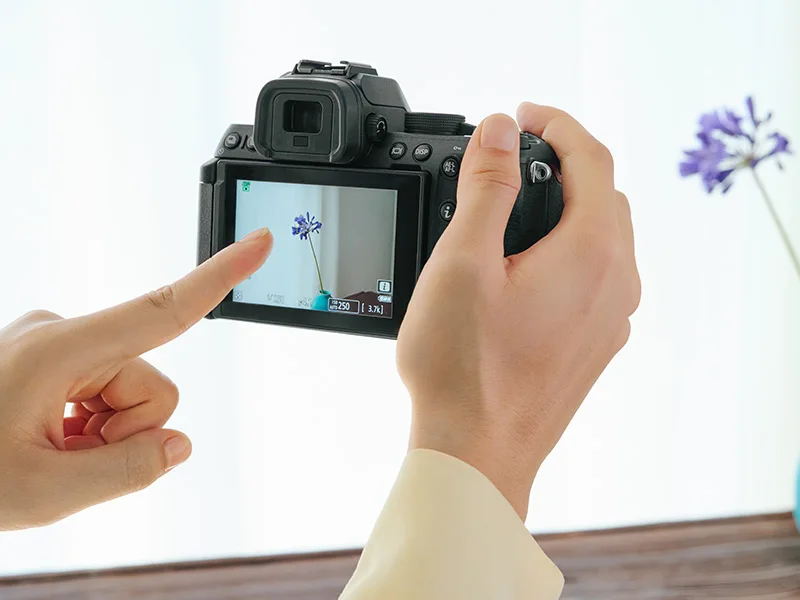 Nikon Z50 II Kit+Objectif Z 16-50mm Appareil photo hybride 20MP UHD 4K60p (4960759921642) 30 Camera Nikon Appareil photo Nikon Maroc Nikon Z50 II Kit+Objectif Z 16-50mm Maroc 4960759921642 Maroc Appareil photo Nikon Maroc, Diffusion en direct, visioconférence et même jeux. En remplaçant l'appareil photo de votre ordinateur, de votre smartphone ou de votre tablette par le Z50II muni d'un objectif NIKKOR Z de haute qualité pour votre diffusion en direct, vous n'aurez jamais été aussi présentable