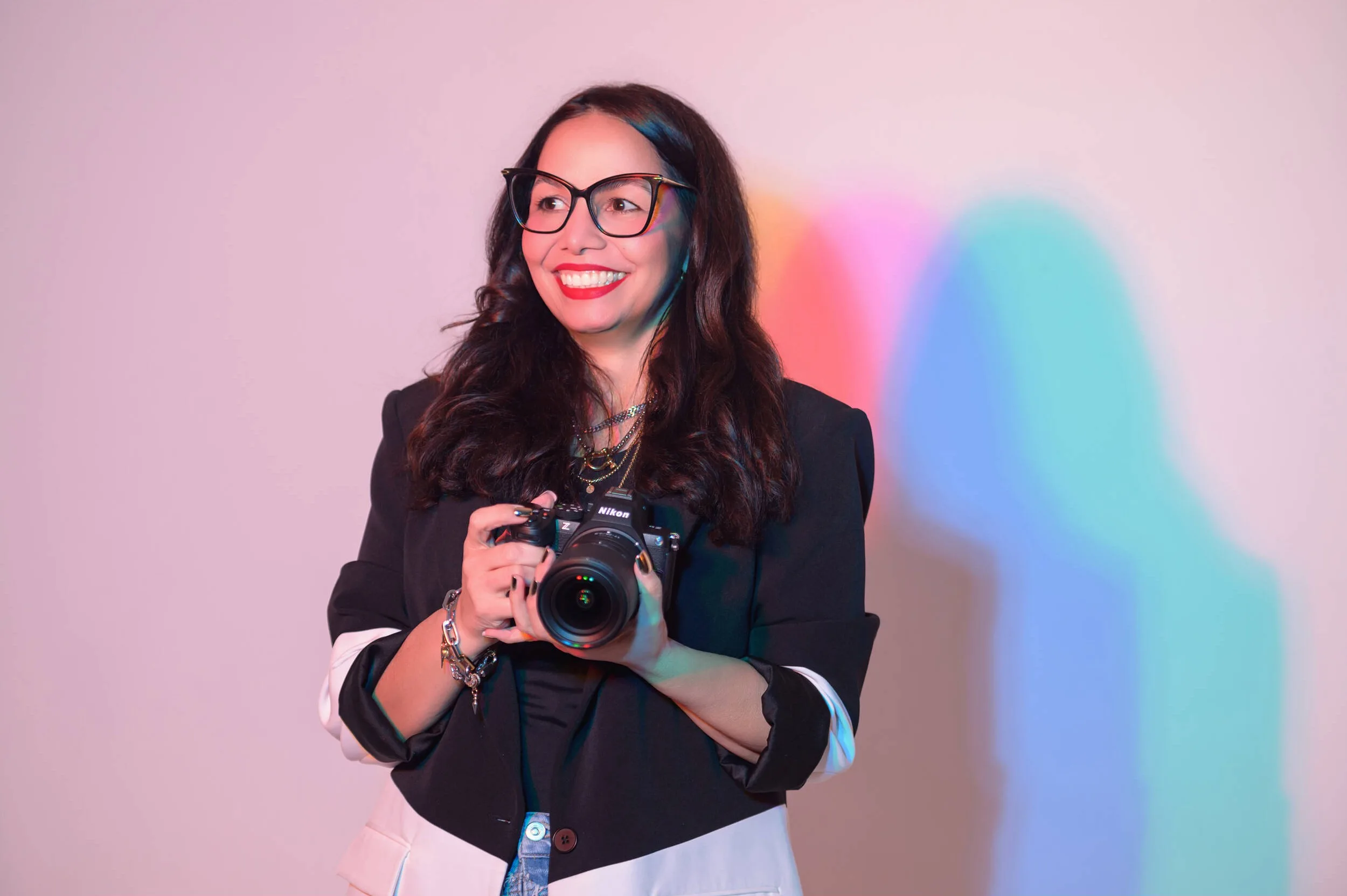 Camera Nikon Appareil photo Nikon Maroc Nikon Z5II Maroc 4960759917201 Maroc Appareil photo sans miroir Maroc, Le capteur CMOS BSI plein format FX de 24,5 mégapixels est associé à un processeur d'image EXPEED 7 pour offrir une combinaison polyvalente de sensibilité accrue, de qualité d'image nuancée, d'autofocus rapide optimisé par l'IA et de prise de vue en rafale à pleine résolution jusqu'à 30 images par seconde. 