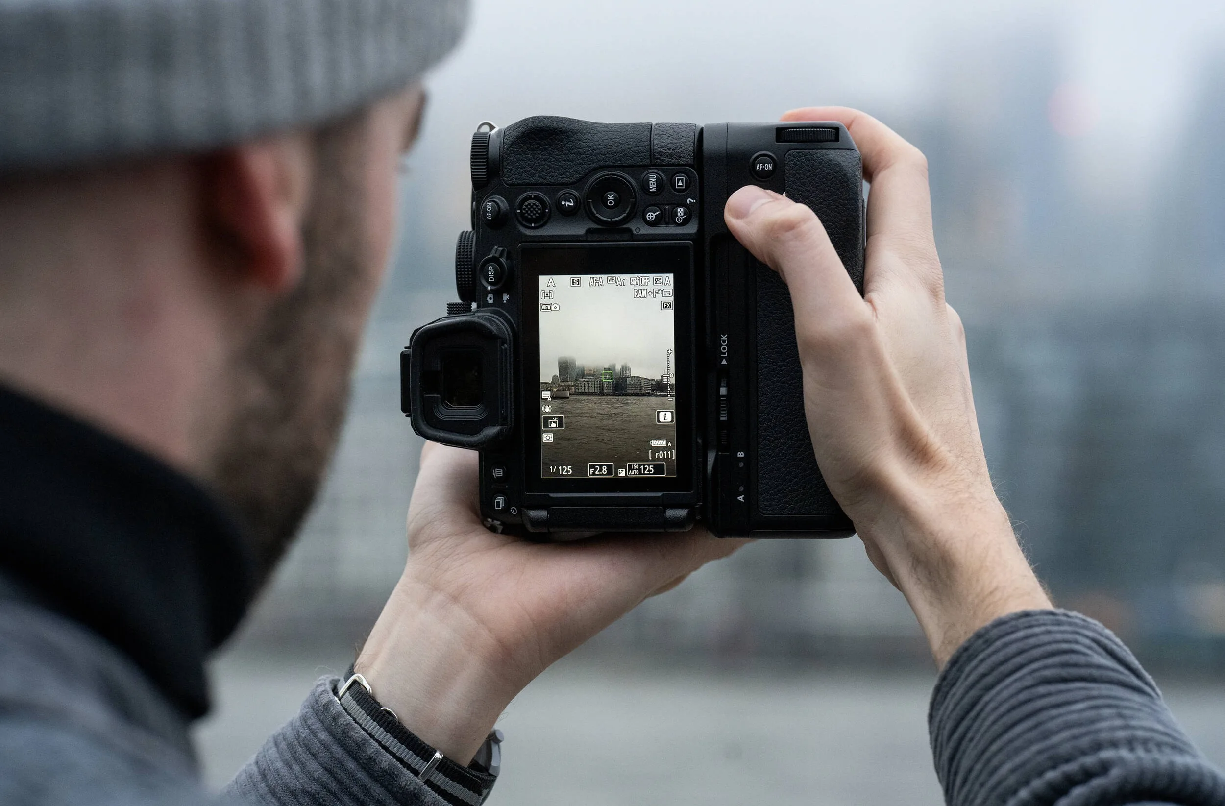 Camera Nikon Appareil photo Nikon Maroc Nikon Z5II Maroc 4960759917201 Maroc Appareil photo sans miroir Maroc, Conçue pour les cinéastes et les créateurs de contenu, la Z5II offre une gamme complète de fonctionnalités d'enregistrement vidéo pour les amateurs comme pour les professionnels. Compatible avec la vidéo 4K et l'enregistrement N-RAW 12 bits