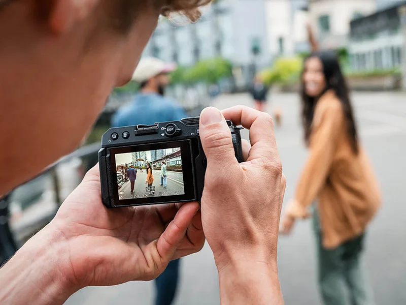 Camera Nikon Appareil photo numérique Maroc Nikon Z30 16-50mm f/3.5-6.3 Maroc 4960759913647 Maroc Appareil photo Nikon Maroc, Si vous utilisez constamment votre Nikon Z30 16-50 mm pour filmer vos vlogs, cet objectif compact est fait pour vous. Il est idéal pour les selfies, seul ou entre amis, ainsi que pour immortaliser tous vos moments du quotidien