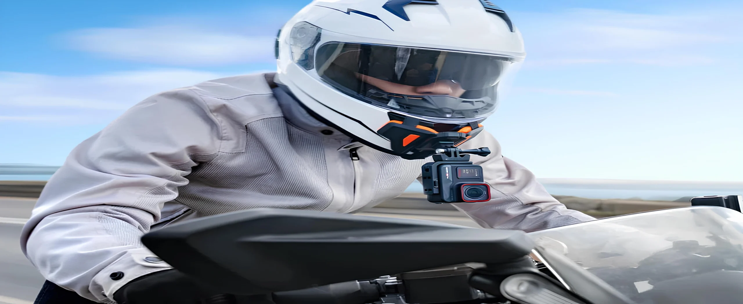 6970357856251 Maroc Caméra d'action Maroc Insta360 Maroc Insta360 Ace Pro Maroc Caméra d'action 360° Maroc Caméra d'action étanche Maroc, La caméra sportive Insta360 Ace Pro, est la toute première caméra avec une intégration dédiée à votre appareil Garmin ou Apple Watch. Saisissez les données GPS, la vitesse et plus encore, puis mettez-les en valeur dans votre vidéo. 