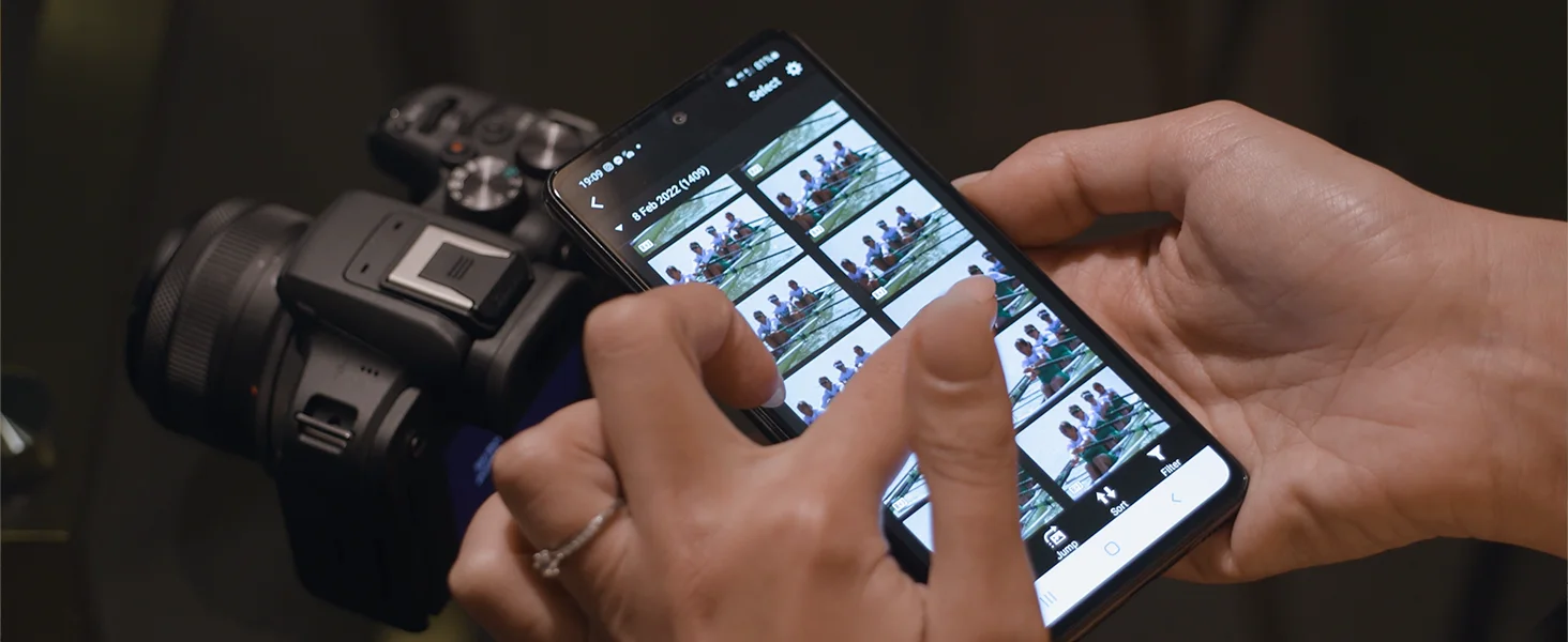 Camera Canon Appareil photo Canon Canon EOS R10 RF-S 18-45mm Maroc 4549292189773 Maroc Appareil photo Canon Canon EOS R10 Maroc, Des options de connectivité filaire et sans fil sont disponibles, offrant plusieurs méthodes de transfert de photos et vidéos, ainsi que la possibilité de contrôler l'appareil photo à distance. Côté connectique, l'appareil est équipé d'un port USB Type-C, d'un port micro-HDMI et d'une prise microphone 3,5 mm pour l'enregistrement vidéo.