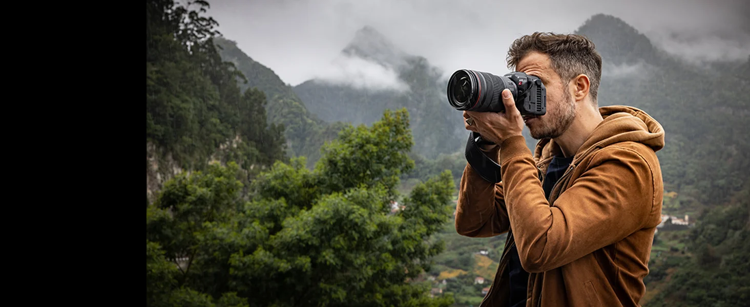 Camera Canon Appareil photo Canon EOS R5 C Maroc 4549292184860 Maroc Appareil photo Canon EOS R5 C Maroc, Dès que le commutateur principal est positionné sur « Vidéo », l'interface et le système de menus familiers de Cinema EOS prennent le relais. Les fonctionnalités vidéo avancées attendues 