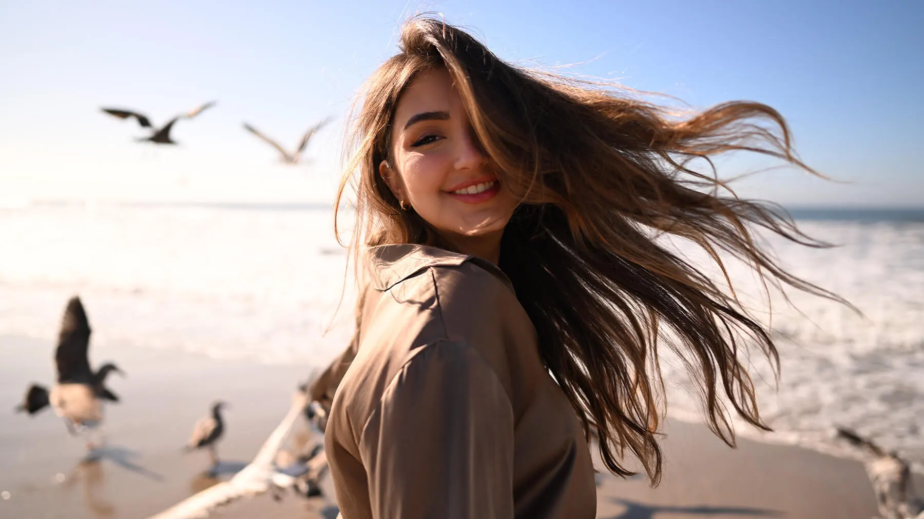 Camera Nikon Appareil photo Nikon Z6 III Maroc 4960759916501 Maroc Appareil photo hybride Nikon Z6 III Maroc, Le Nikon Z6 III est construit à partir d'alliage de magnésium et de matériau Sereebo® pour une durabilité maximale et un poids léger. Pesant seulement 1,67 lb. Avec une batterie et une carte mémoire