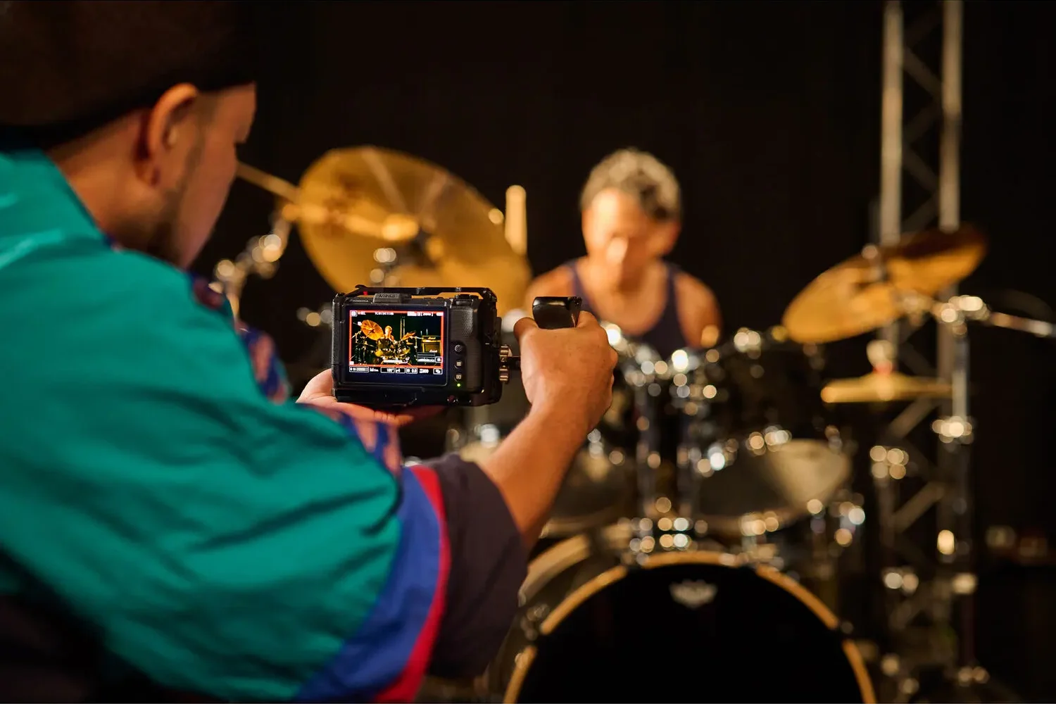 Nikon ZR Appareil Photo Boîtier nu 24.5MP 6K60 Wi-Fi Bluetooth (4960759919700) 28 Camera Nikon Appareil photo Nikon ZR Maroc 4960759919700 Maroc Appareil photo boitier nu NIKON Maroc, Le Nikon ZR permet d'enregistrer un son de haute qualité grâce à l'enregistrement dynamique 32 bits flottants et 24 bits, et prend en charge le PCM linéaire standard de 48 kHz pour une compatibilité vidéo totale.