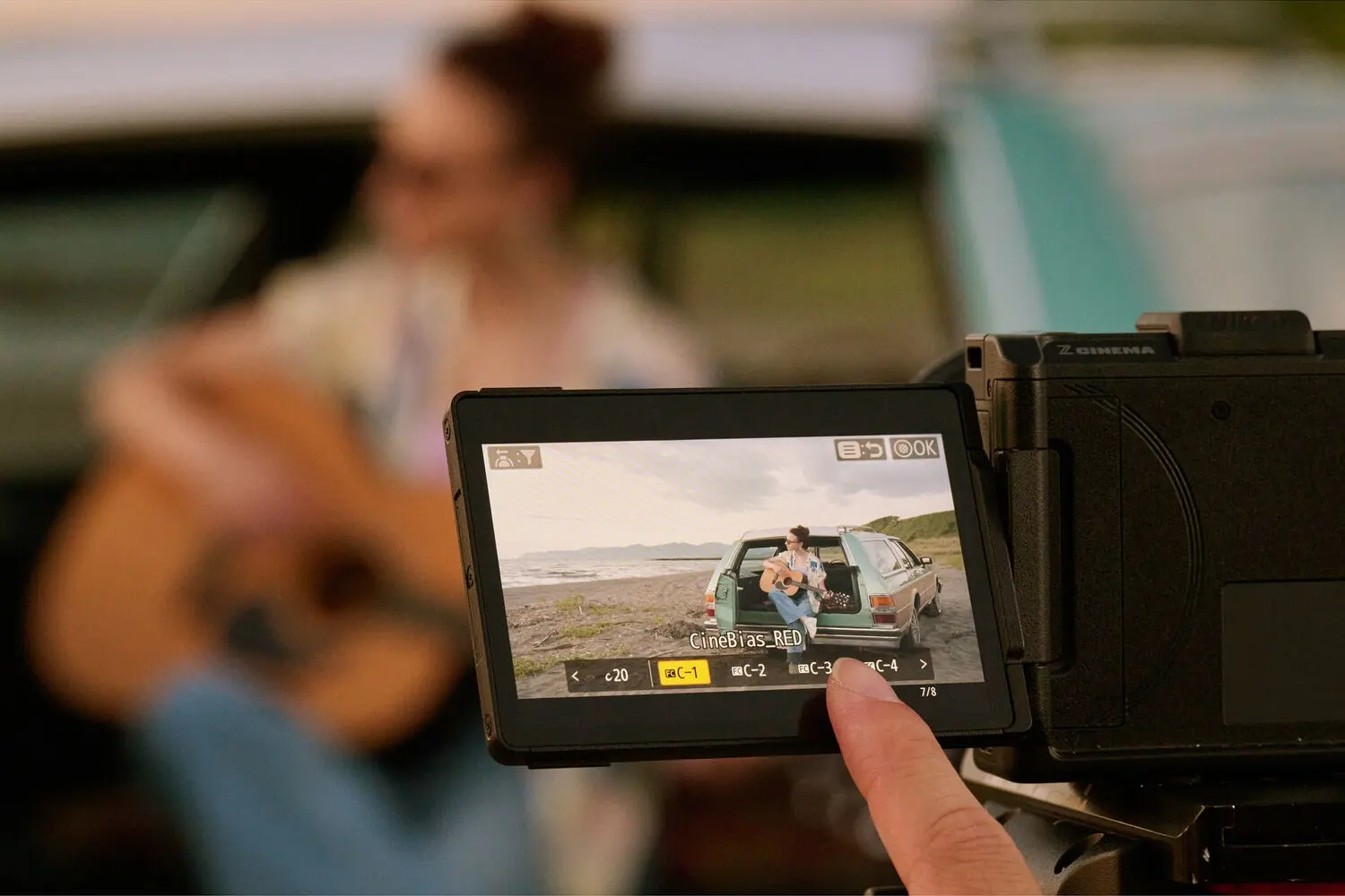 Nikon ZR Appareil Photo Boîtier nu 24.5MP 6K60 Wi-Fi Bluetooth (4960759919700) 30 Camera Nikon Appareil photo Nikon ZR Maroc 4960759919700 Maroc Appareil photo boitier nu NIKON Maroc, Le Nikon ZR vous permet de démarrer rapidement grâce à un commutateur photo et vidéo facilement accessible et à plusieurs boutons Fn personnalisables. Son menu de raccourcis vous permet d'accéder facilement aux principaux paramètres de réalisation de films,