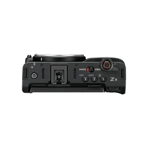 Accueil 242 Camera Nikon Appareil photo Nikon ZR Maroc 4960759919700 Maroc Appareil photo boitier nu NIKON Maroc, le Nikon ZR offre des performances optimales et des fonctionnalités robustes capables de rivaliser avec les configurations cinéma plus imposantes. Son boîtier en alliage de magnésium résistant à la poussière et aux projections d'eau garantit sa durabilité.